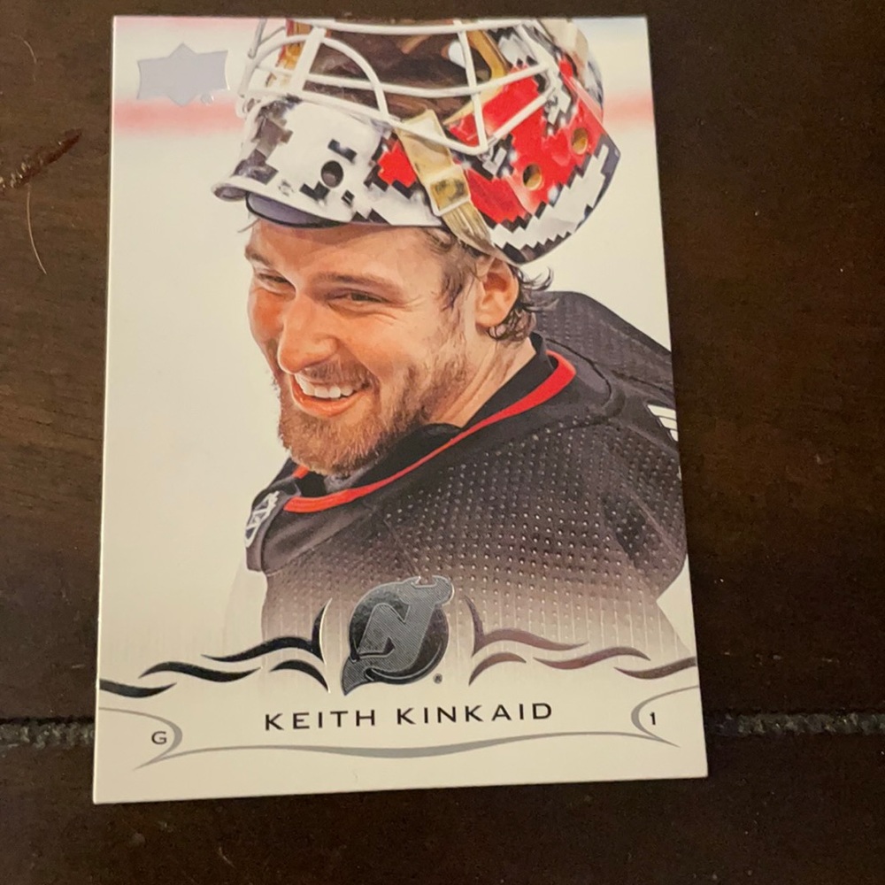 Upper Deck Hockey Cards Set is 6 - Picture 1 of 12